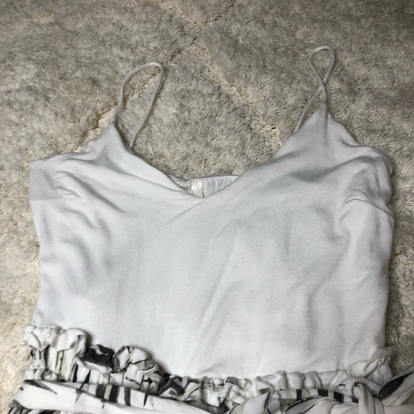 Sage leaf pattern romper - Picture 5 of 16